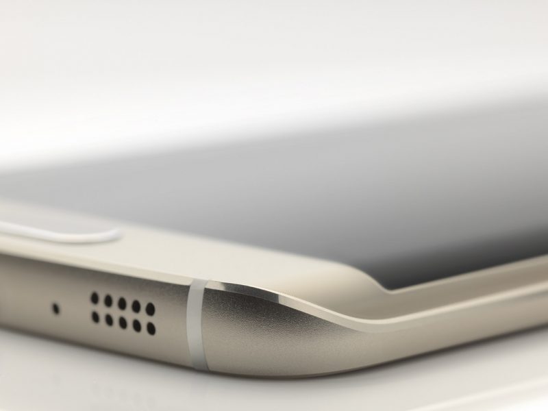 Galaxy_S6_edge_SideBottom_Gold_Platinum