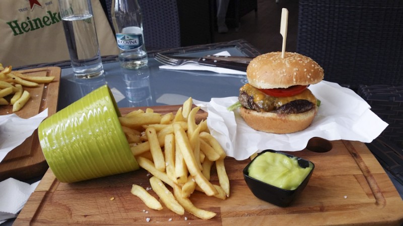 cheeseburger-frater-1