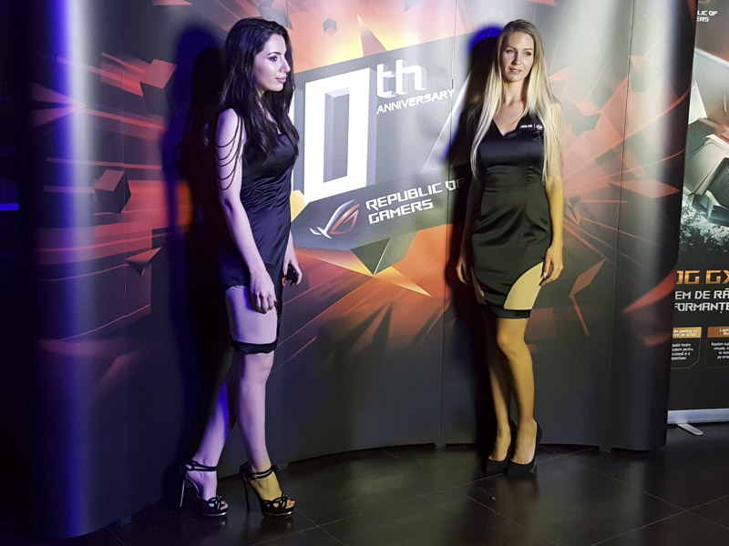 petrecere-asus-rog-20