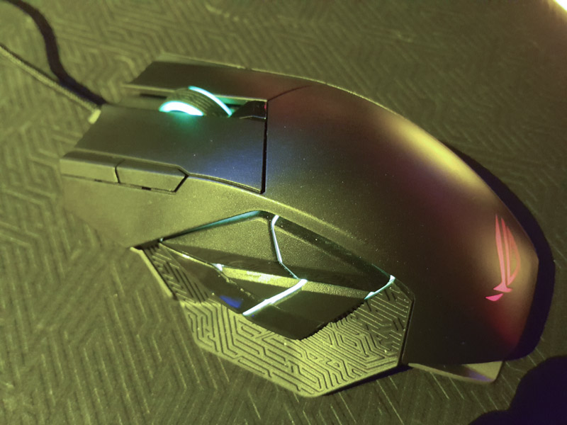 petrecere-asus-rog-8