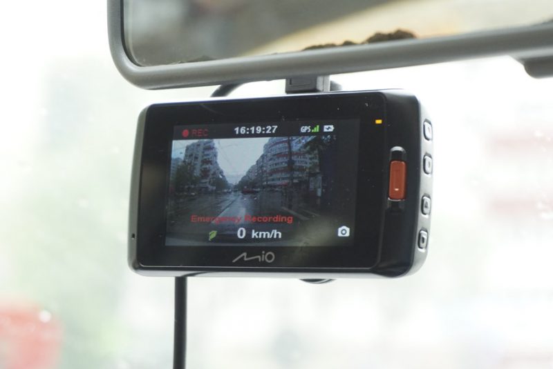 mio-mivue-688-25