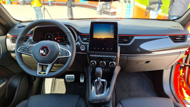 renault arkana interior