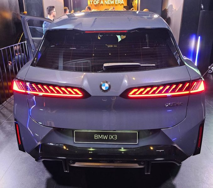 bmw ix3 stopuri aprinse