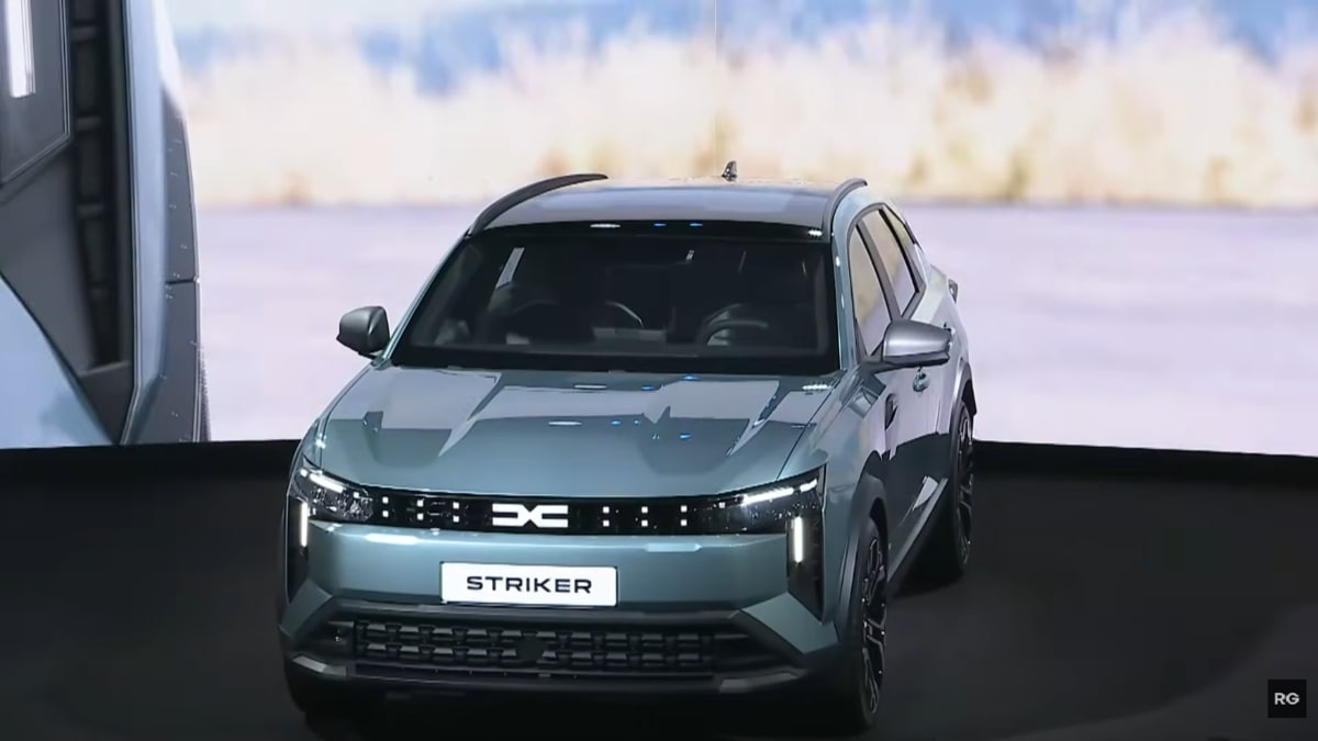 Dacia Striker față