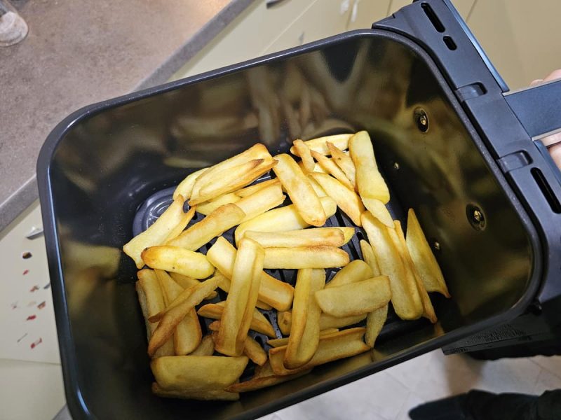 cartofi prăjiți air fryer