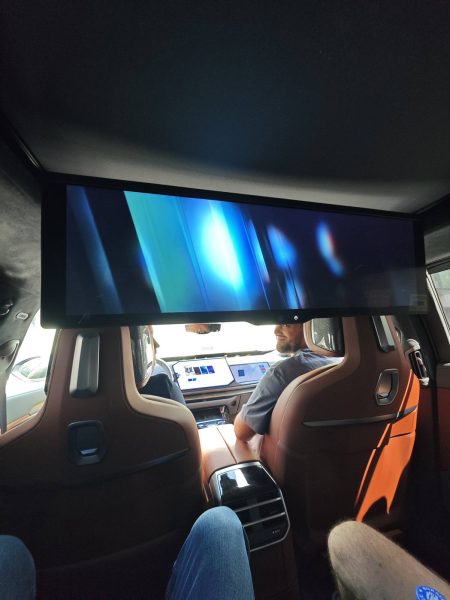bmw seria 7 facelift theater screen