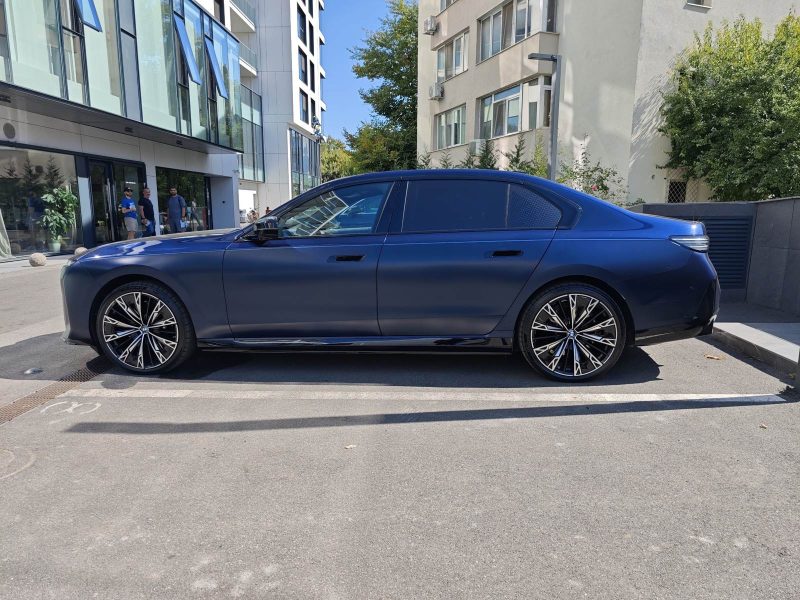 bmw seria 7 facelift 2027 lateral