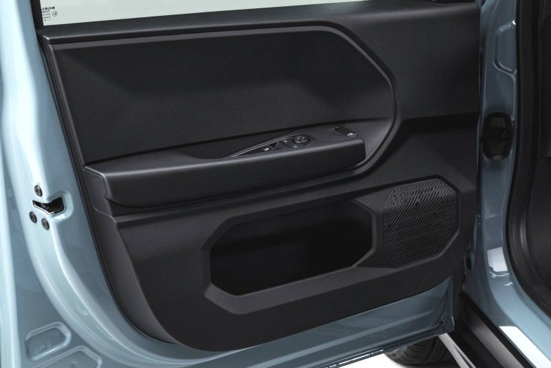 noua dacia spring ușă