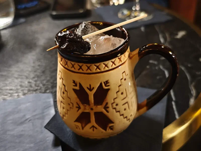 sippers pălinca sour
